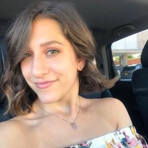 Meet your Posher, Carli